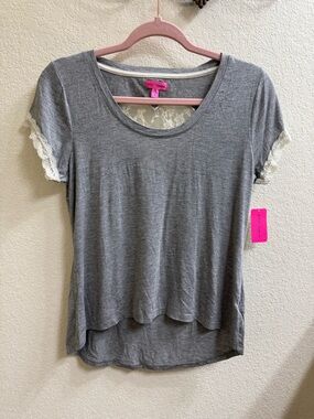 Betsey Johnson Gray Scoop Neck Tee with Cream Lace Accents Size S